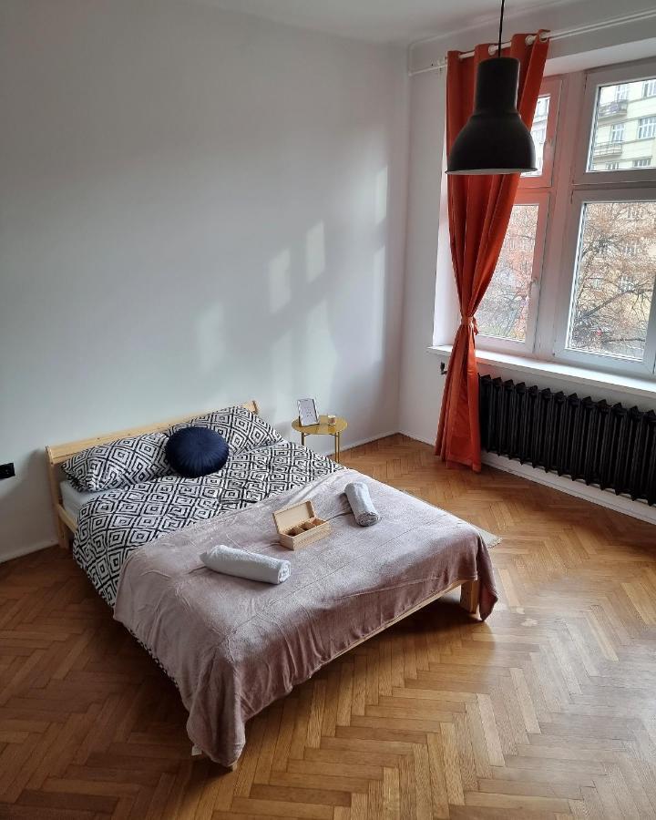 Big And Cozy Bedroom In Краків Екстер'єр фото